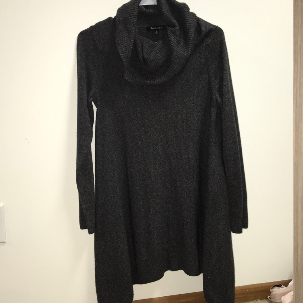 Long grey turtle neck sweater